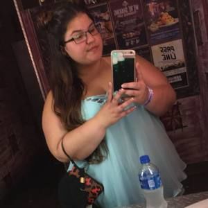 Meet your Posher, Michaela